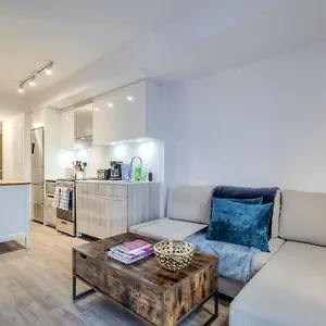 https://love-suites-jarvis.hotelstorontoontario.org